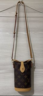 （分類：）位於 。 由 ashleigh_t 提交（商品編號 1454883068，圖片 1）。簡介： 。