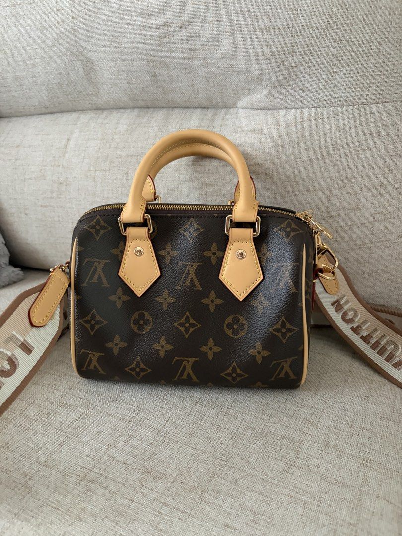 LV Speedy 20 (Category: Luxury Bags & Wallets) located in Batangas. Submitted by misskorea16 (Listing ID 1454839383, Image 3). Description: Comes with free bqg charm Complete inclusions Like new.