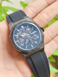 (Category: ) located in . Submitted by JsluxurywatchKL (Listing ID 1454773025, Image 1). Description: .