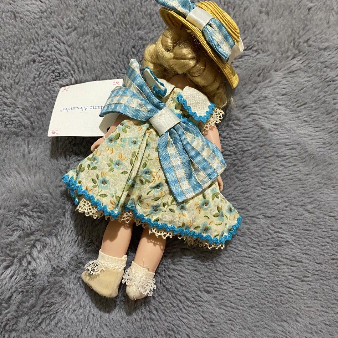 Madame Alexander Doll (Category: Kids Toys) located in Manila. Submitted by cloudestine (Listing ID 1454800665, Image 3). Description: Missing shoe.