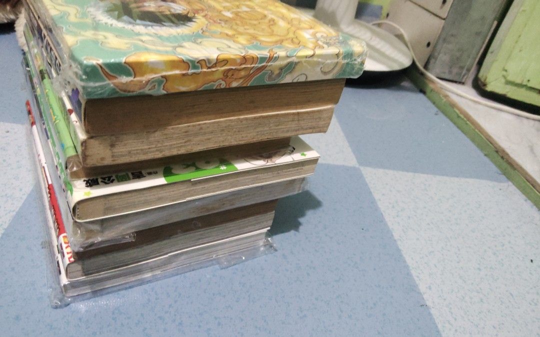 Manga for salee!! (Category: Comics & Manga) located in Manila. Submitted by kamitoxtrix (Listing ID 1454831145, Image 3). Description: Selling my Manga!! My books are preloved and stored in a safe place there's no tear or missing pages and i really need some funds to buy a power supply for my console Rfs:need funds for a power supply Titles included: One Piece 3D2Y 250₱ (mint condition) Tokyo Revengers TV Anime Official Guidebook Definitive Edit