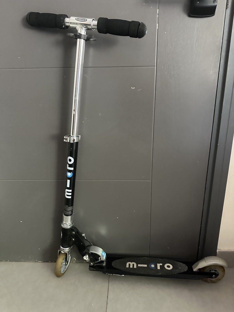 Micro scooter （分類：兒童玩具）位於 Hong Kong。 由 janiceleung 提交（商品編號 1454793811，圖片 1）。簡介： 。