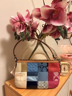 (Category: ) located in . Submitted by chic_coach (Listing ID 1454877663, Image 1). Description: .