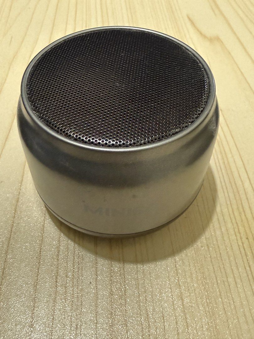 Miniso Mini Speaker (Category: Soundbars, Speakers & Amplifiers) located in Cebu City. Submitted by luzylmarie (Listing ID 1454931904, Image 2). Description: Miniso Mini Speaker Box and chargers not inluded anymore.