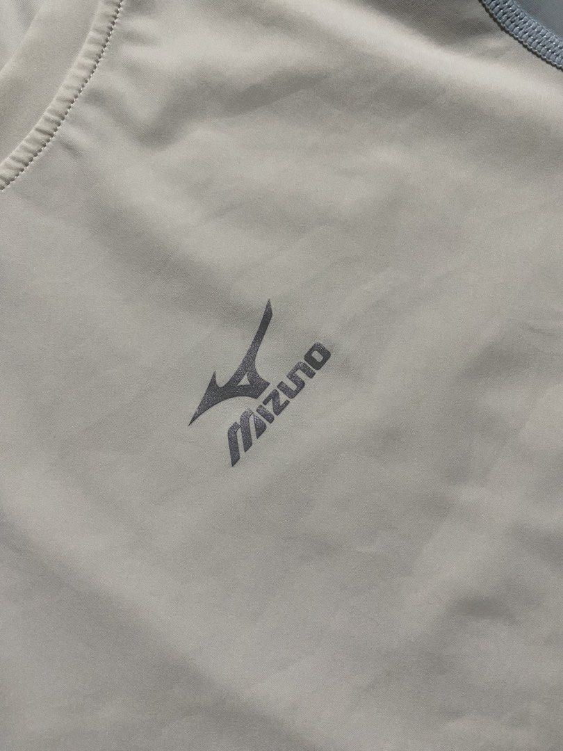Mizuno Frontier Shadow Tee (authentic) (Category: Activewear) located in Goa. Submitted by _rawgallery (Listing ID 1454784215, Image 2). Description: width : 15.5 length : 23.5.
