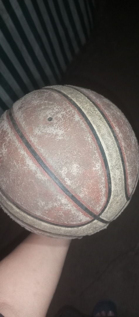 Molten Official Basketball (Category: Racket and Ball Sports) located in Manila. Submitted by mysticc4t (Listing ID 1454946737, Image 2). Description: - Molten Basketball - Official Size - Ideal for pickup games or practice sessions -for both ball.