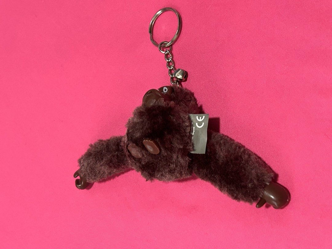 Monkey keychain (Category: Plushies & Soft Toys) located in Singapore. Submitted by moving_house_fire_sale (Listing ID 1454816019, Image 2). Description: .