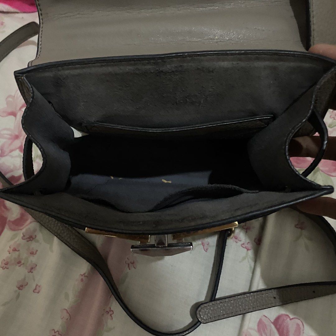 Montagut Jypsiere Sling Bag (Category: Luxury Bags & Wallets) located in Zamboanga. Submitted by thriftyyali (Listing ID 1454881780, Image 3). Description: Excellent condition Minor flaws only.