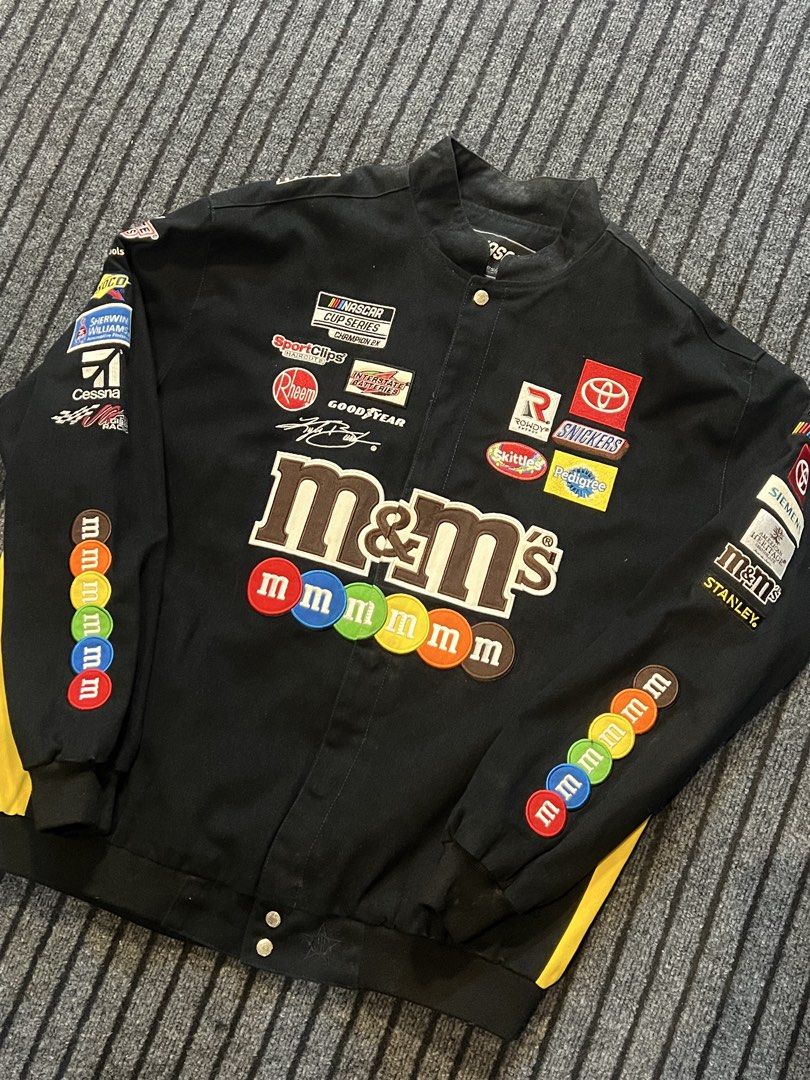 NASCAR M&M JACKET 2XL (Category: Coats, Jackets and Outerwear) located in Angeles City. Submitted by mike_gee99 (Listing ID 1454875265, Image 3). Description: 2XL EXCELLENT CONDITION 9.5/10 COLOR RATE 7000 .