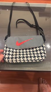 (Category: ) located in . Submitted by salvo (Listing ID 1454829557, Image 1). Description: .
