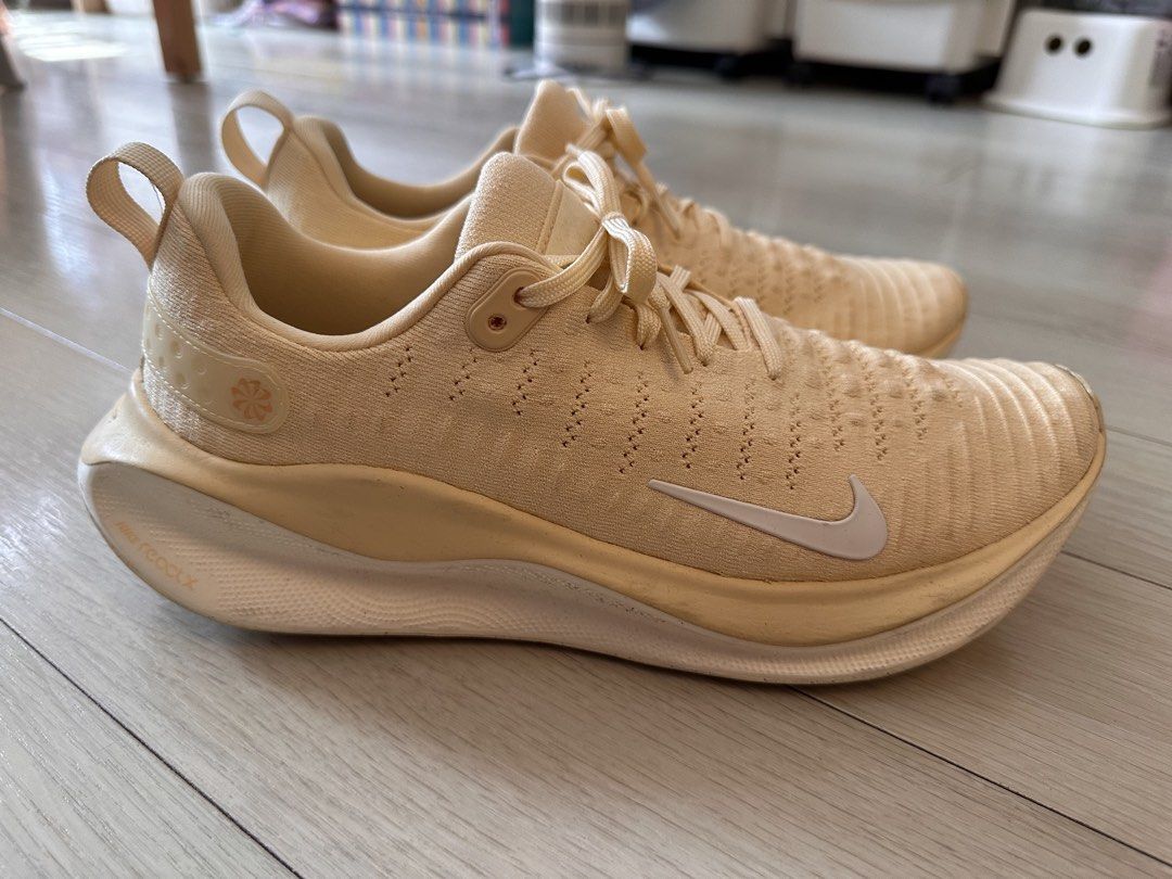 Nike reactx infinity run (Category: Sneakers) located in Singapore. Submitted by sunwu1985 (Listing ID 1454763422, Image 3). Description: Bought due to emergency shoe replacement. Only wore once. Selling to make space in shoe cabinet.