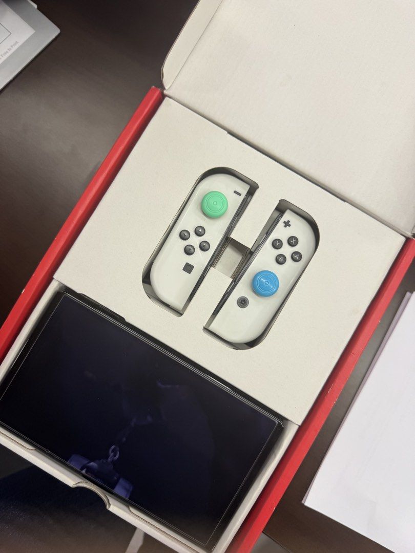 Nintendo Switch Oled (Category: Nintendo) located in Kuala Lumpur. Submitted by jessicaberrynice (Listing ID 1454854591, Image 2). Description: - Fullset Box - For Fast Deal Ws 0146357252.