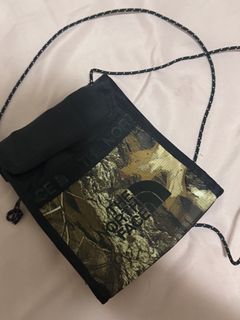 （分類：）位於 。 由 fugwai52 提交（商品編號 1454936915，圖片 1）。簡介： 。