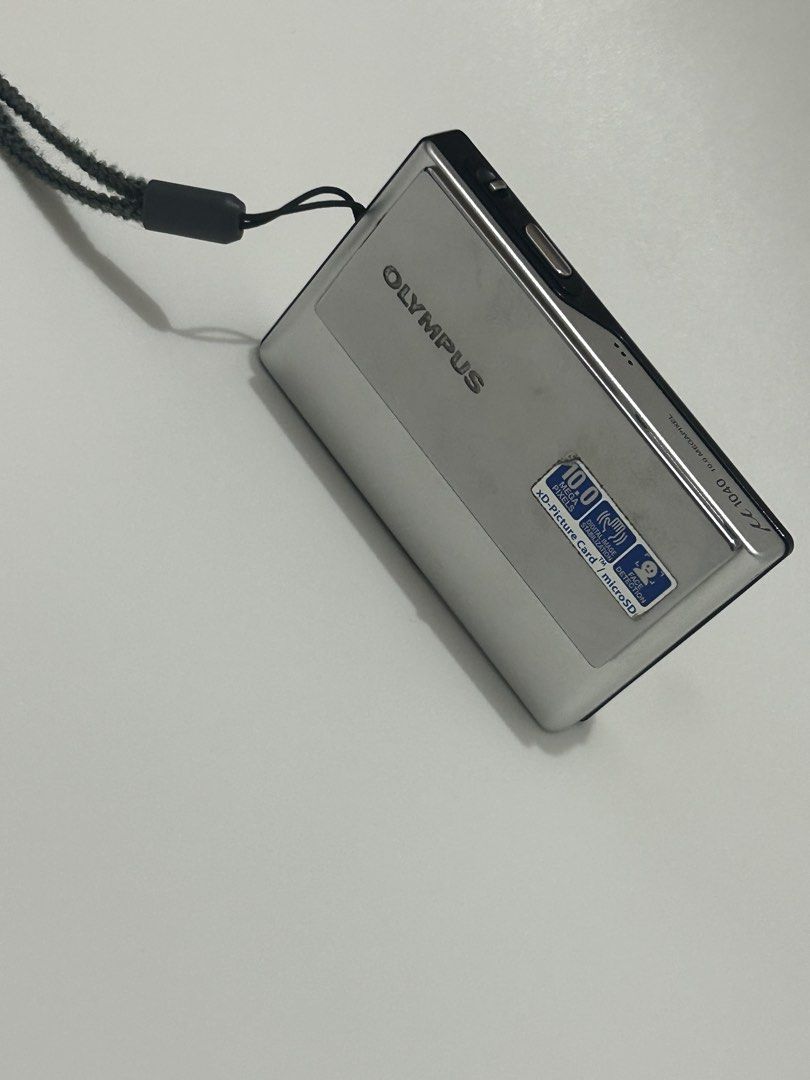 OLYMPUS STYLUS MJU 1040 (Category: Cameras) located in Manila. Submitted by bihooncart (Listing ID 1454831590, Image 3). Description: 𝙊𝙡𝙮𝙢𝙥𝙪𝙨 μ 1040 𝙪𝙡𝙩𝙧𝙖-𝙘𝙤𝙢𝙥𝙖𝙘𝙩 𝙨𝙡𝙞𝙙𝙚 𝙩𝙤 𝙤𝙣 𝙙𝙞𝙜𝙞𝙘𝙖𝙢 3500 +SF 𝘰𝘯𝘭𝘺! CAN NEGO 𝓈𝓅𝑒𝒸𝓈:⁣ 𐙚 10 𝘮𝘱⁣ 𐙚 𝘊𝘊𝘋 𝘚𝘦𝘯𝘴𝘰𝘳⁣ 𐙚 3𝘹 𝘖𝘱𝘵𝘪𝘤𝘢𝘭 𝘡𝘰𝘰𝘮⁣ 𐙚 𝘐𝘚𝘖 80-1600⁣ 𐙚 6 𝘞𝘩𝘪𝘵𝘦 𝘉𝘢𝘭𝘢𝘯𝘤𝘦 𝘗𝘳𝘦𝘴𝘦𝘵𝘴⁣ 𐙚 𝘍𝘭𝘢𝘴𝘩 𝘸𝘰𝘳𝘬𝘪𝘯𝘨⁣ 𐙚 𝘡𝘰𝘰𝘮 𝘪𝘯 & 𝘰𝘶𝘵 �