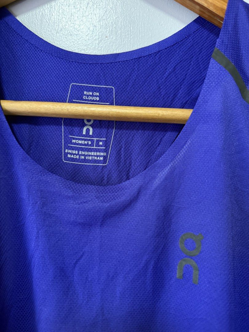 On Tank-T (Category: Shirts) located in Cauayan City . Submitted by Thevintagecode (Listing ID 1454757195, Image 3). Description: On Tank-T Size: Medium Womens Dimes: 19x25 Excellent condition Original No issue Mode of payment:Gcash Loc:Isabela Province.