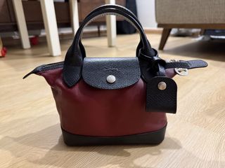 (Category: ) located in . Submitted by allmyprelovedcloset (Listing ID 1454920727, Image 1). Description: .