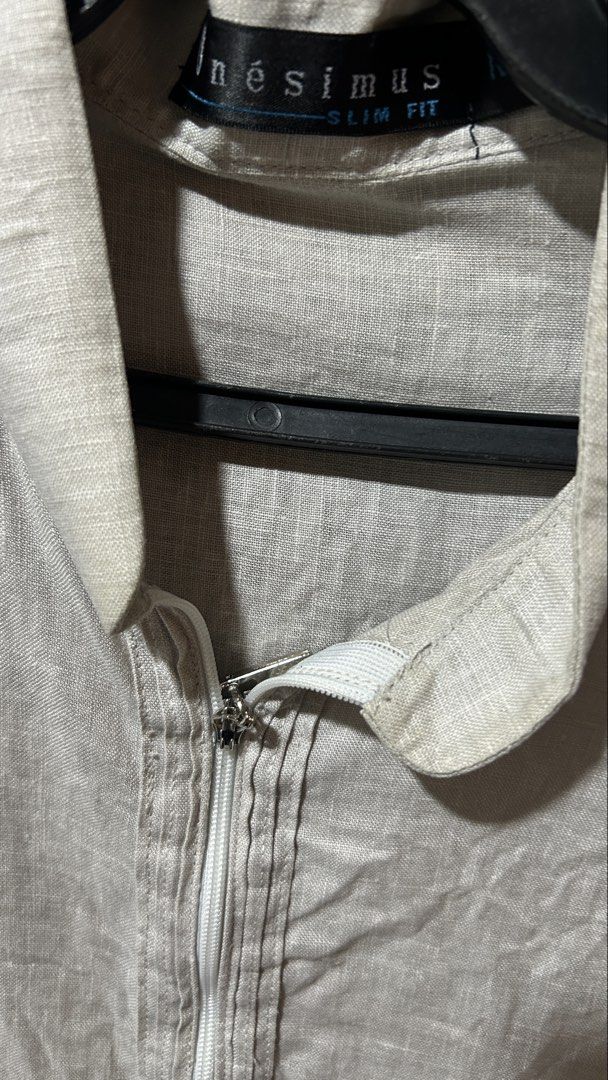 ORIGINAL Onesimus Polo Barong (Category: Tshirts & Polo Shirts ) located in Manila. Submitted by darwynx24 (Listing ID 1454904868, Image 2). Description: Good for office (preferably) or any events Chinese colar Slim fit .
