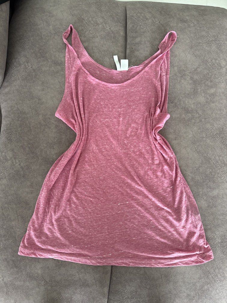 pink top (Category: Tops) located in Tanjung Bungah. Submitted by breeeaannna_ (Listing ID 1454847310, Image 1). Description: fits size xxs to s .