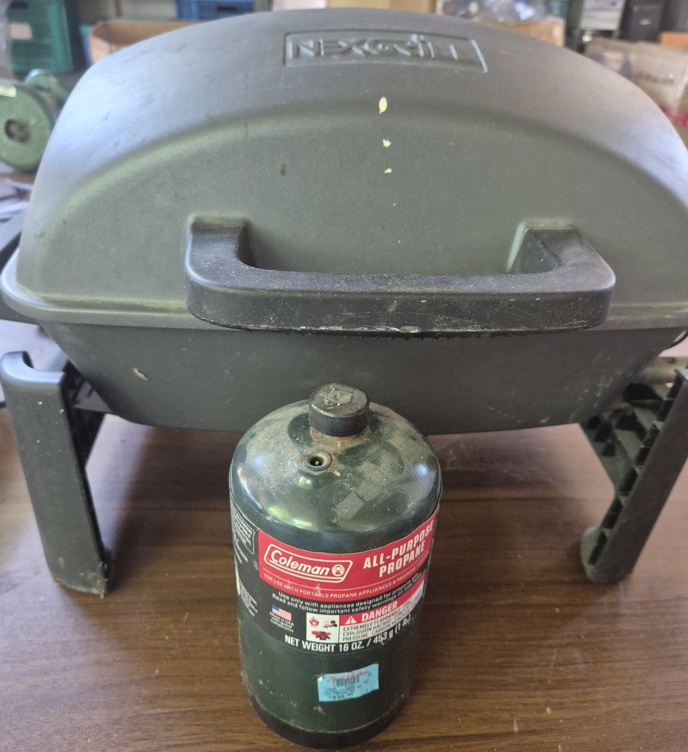 Portable griller (Category: BBQ, Grills & Hotpots) located in Cainta. Submitted by edison29.tiger (Listing ID 1454885976, Image 1). Description: Nexgrill Portable Griller.