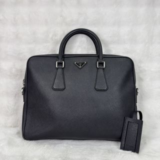 (Category: ) located in . Submitted by jhypeluxstore (Listing ID 1454809213, Image 1). Description: .