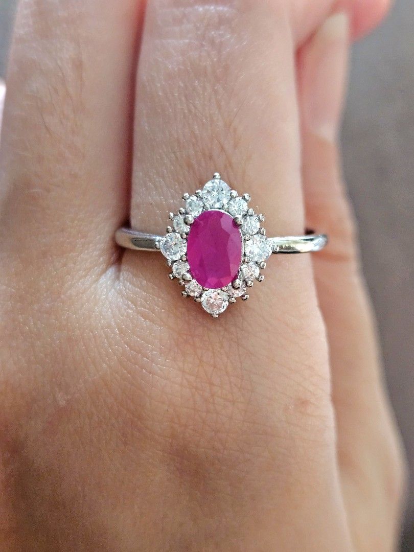 Premium red ruby diamond shape ring (Category: Rings) located in Singapore. Submitted by mefeitu (Listing ID 1454828005, Image 2). Description: Premium red ruby diamond shape ring with white moissanites. Stone is 7mm × 5mm Price is for self collection only. +$2 for normal postage. Supports re-testing for authenticity of gem. If found to be fake, full refund..