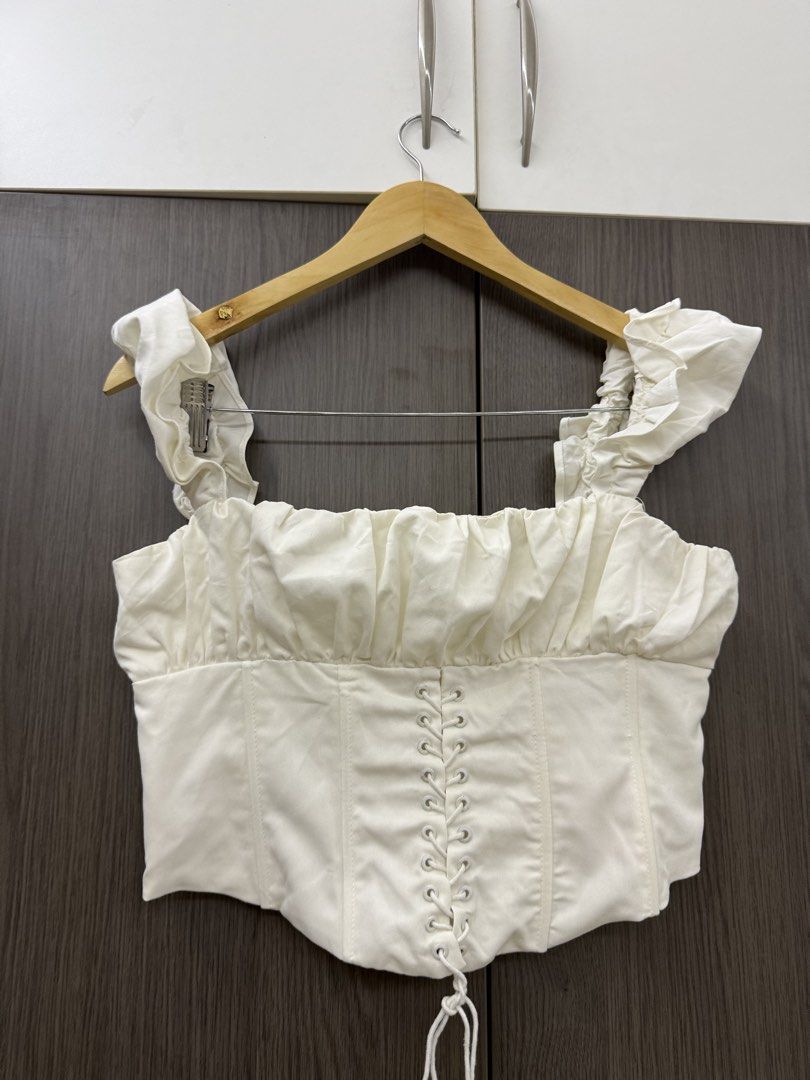 Princess Polly White corset top (Category: Blouses) located in Antipolo. Submitted by kathscloset_ (Listing ID 1454875967, Image 1). Description: .
