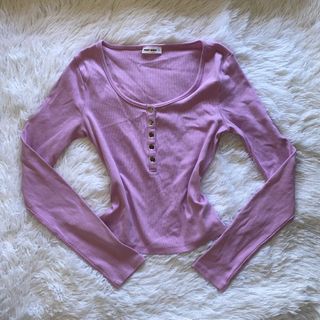 (Category: ) located in . Submitted by maevxnini (Listing ID 1454899302, Image 1). Description: .