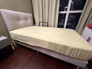(Category: ) located in . Submitted by HuiYi (Listing ID 1454837060, Image 1). Description: .
