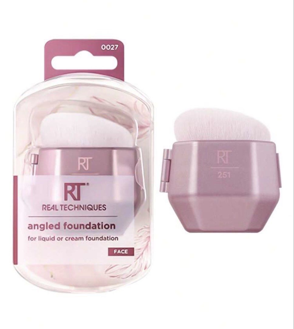Real Techniques Angled Foundation Brush (Category: Makeup) located in Quezon City. Submitted by kleanklutter (Listing ID 1454946161, Image 1). Description: - Real Techniques 251 Angled Foundation Brush - Ideal for liquid or cream foundation - Angled brush head for precise application - Essential for flawless face makeup.