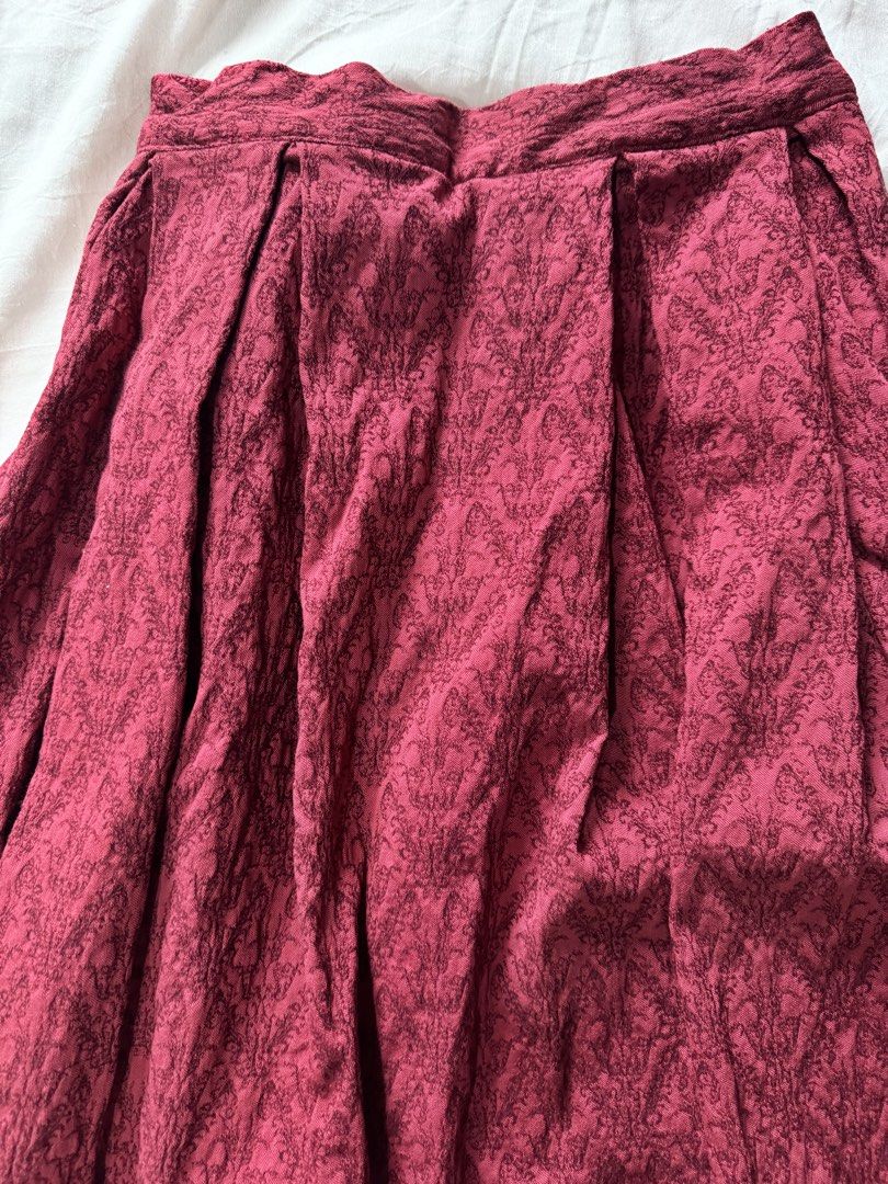 Red Maxi Skirt (Category: Skirts) located in Quezon City. Submitted by chrollo7 (Listing ID 1454782504, Image 2). Description: - 24-26 in waist - never used.