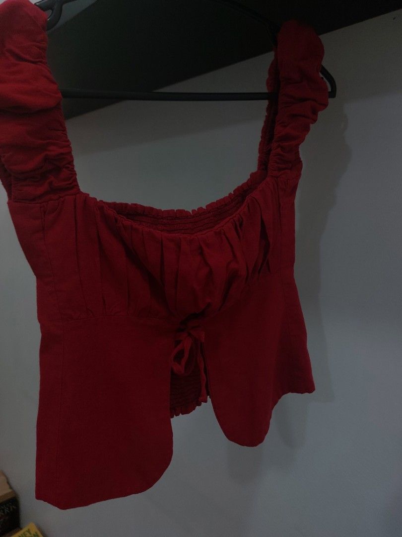Red Sleeveless Top (Category: Sleeveless) located in Manila. Submitted by spideymoon (Listing ID 1454820489, Image 1). Description: .