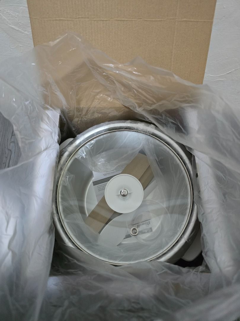 Rice Cooker (Category: Cookware & Accessories) located in Abucay. Submitted by solaranestbymm (Listing ID 1454770385, Image 2). Description: never been used no rush shipping & requesting of courier shipping fee to be shouldered by buyer original price - 1, 499 (see first picture) selling price - 1, 200 rfs: decluttering 💸MOP - GCASH, GOTYME, MARIBANK 🚗MOD - J&T 🤝meetup - around tarlac city dm me 📩.