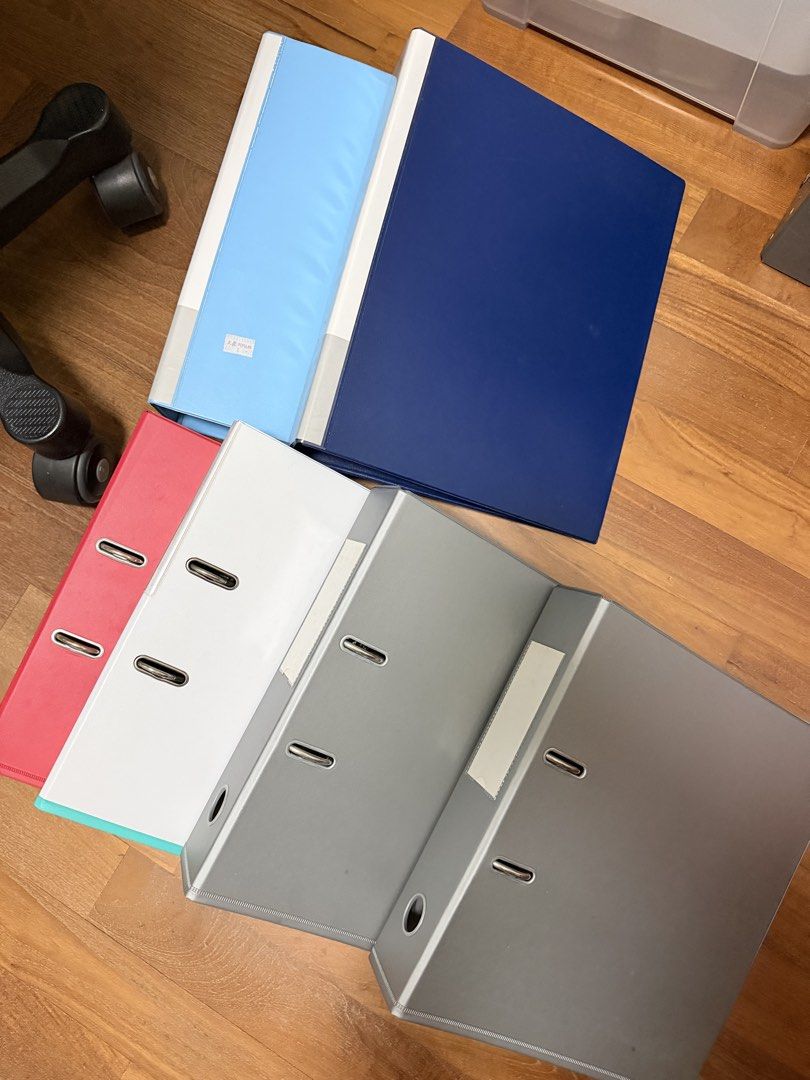 Ring Binders (Category: Stationery & School Supplies) located in Singapore. Submitted by kiddiesclothes (Listing ID 1454898799, Image 1). Description: 2 big binders - light blue, dark blue 4 binders - 2 grey, 1 red, 1 white & green $2 each $10 for all 6..