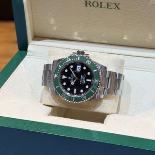 (Category: ) located in . Submitted by allwatches_anson (Listing ID 1454837340, Image 1). Description: .