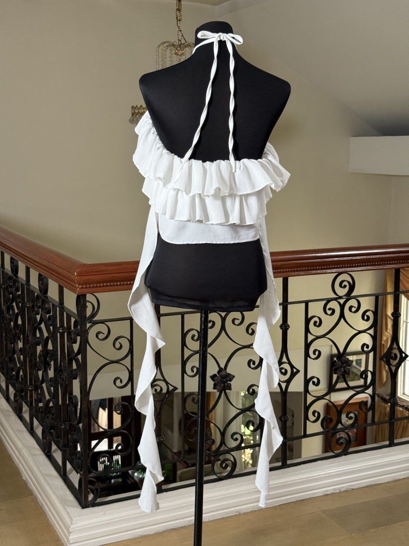 Rose With Frills White top (Category: Others Tops) located in Makati City. Submitted by VersatileBabe (Listing ID 1454941796, Image 3). Description: .