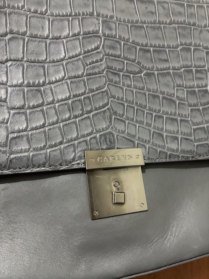 RUSH SALE! Carlyn Raymond Bag (Category: Shoulder Bags) located in Makati City. Submitted by goodvictory (Listing ID 1454810996, Image 3). Description: Structured silhouette and a croc-embossed material.