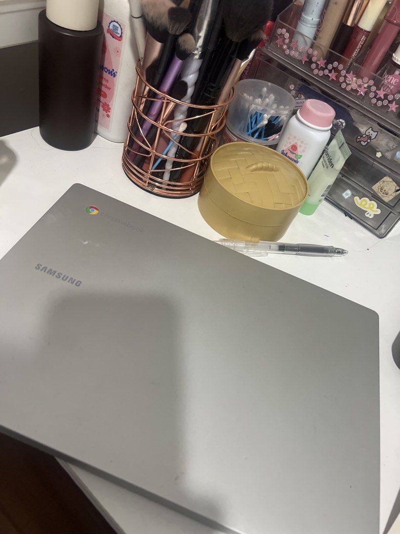 Samsung Chromebook Laptop (Category: Laptops & Notebooks) located in Manila. Submitted by chiestelle (Listing ID 1454879238, Image 2). Description: hello friends 👽 ig: chiestellee for more info open to negotiations! Samsung Chromebook Laptop • Ideal for students who are on a budget :) • perfect for everyday activities and tasks in academics • brand new, barely used reason for selling? - I have two other laptops I currently use. Just don’t need t