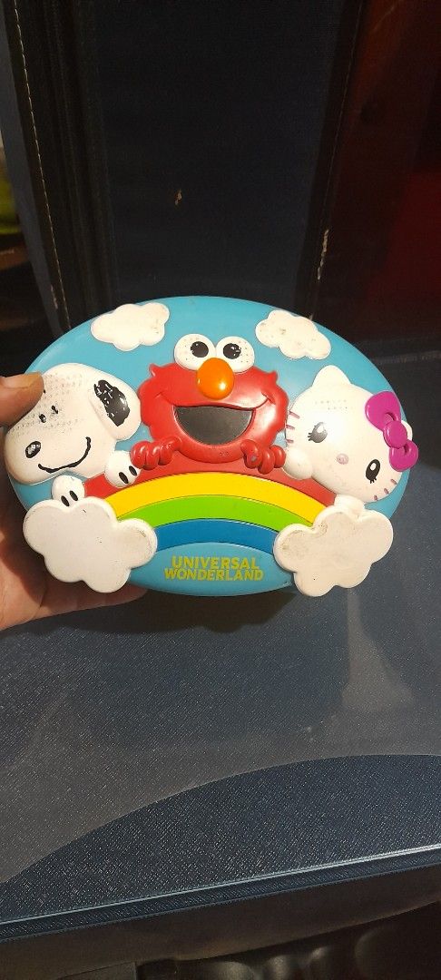 Sesame Street Elmo Hello Kitty Snoopy lunch box (Category: Other Babies Going Out Needs) located in Bocaue. Submitted by marajapansurplus (Listing ID 1454864306, Image 2). Description: .