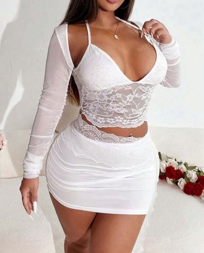 [Shein] White Lace Coordinates (Category: Sets or Coordinates) located in Makati City. Submitted by cocoreluv (Listing ID 1454802352, Image 3). Description: Makati.
