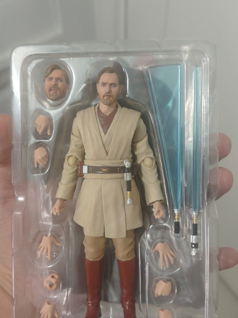 Shf Obi Wan Kenobi (Category: Figurines & Statues) located in Quezon City. Submitted by boromirshop (Listing ID 1454926082, Image 2). Description: For sale: Shf Obi wan - 3k Good as new. BIB only Complete accessories Loc: Mandaluyong City Shipping: lalamove/LBC.