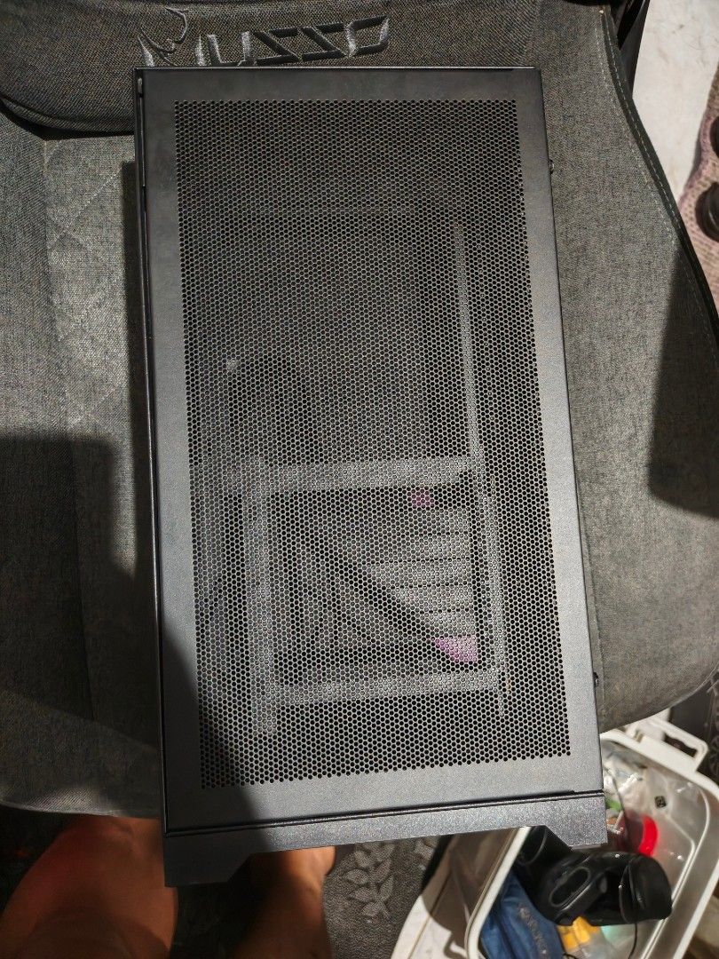 Shiny Snake L300 Mini ITX PC Case (Category: Desktops) located in Manila. Submitted by beansu1907 (Listing ID 1454772948, Image 3). Description: Selling Shiny Snake L300 Mini-ITX PC Case Only used for 7 months. Bought last Dec 2025. Comes with dedicated 3.0 Riser Cable and angled DP Cable Please check last pic for official render Selling Price @ 4K Specifications: CPU Height: 60MM Liquid Cooling: N/A GPU Clearance (MM): 55 x 325 x 135 [PCIe Riser