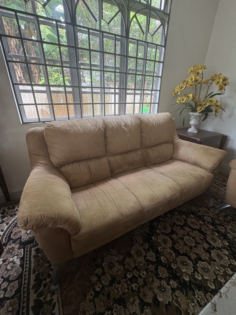 Sofa Set (Category: Sofas) located in Rawang. Submitted by amalieaelysa (Listing ID 1454769204, Image 2). Description: - Comfortable sofa set - Includes 3-seater and 1-seater - Soft, inviting fabric - Warm beige color - Ideal for lounging and any living room - Ready for a new home.