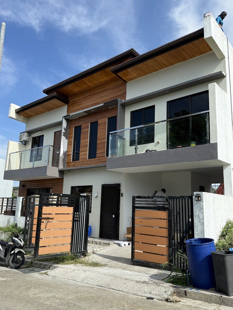 Solar (Category: Electrical, Adaptors & Sockets) located in Manila. Submitted by jhonrobert76666 (Listing ID 1454855874, Image 3). Description: With the Jhon Solar ALL-IN Promo Package, you get a complete solar power system designed to help you save more every month while enjoying reliable and clean energy for your home or business. 🔋🏡 ✅ Premium Solar Equipment ✅ Professional Installation ✅ Long-Term Warranties ✅ Free Consultation & Site ✅ Lowe