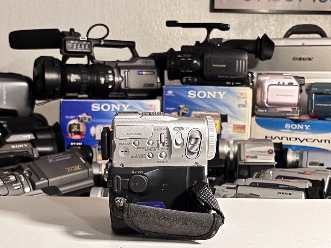 SONY DCR-PC101E MiniDv Camcorder [ENGLISH] (Category: Video Cameras) located in Manila. Submitted by yumeme (Listing ID 1454906650, Image 3). Description: SONY DCR-PC101E MiniDv Camcorder [ENGLISH] Condition: 8/10 Price: 8,500php 100% Fully Functional Unit English Language Unit Nightshot / Night Vision All Tape Functions Working No VF Inclusions: Sony NP-FM (M) Battery [BRAND NEW] NP-FM Battery Charger [BRAND NEW] No Returns / Refunds Guaranteed 