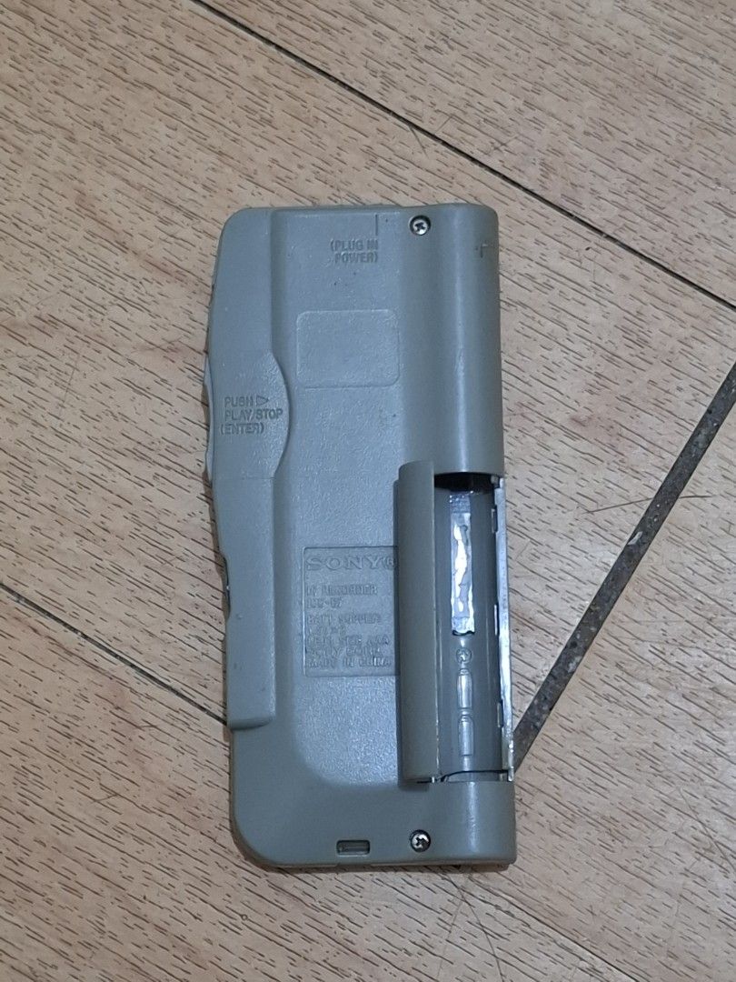 SONY IC recorder ICD - B7 (Category: Voice Recorders) located in San Jose del Monte. Submitted by randomstuffs1 (Listing ID 1454910501, Image 3). Description: PAYMENT FIRST Issues: • with visible marks and scratches from use • untested (not sure if working) rfs: not being used no returns/refunds LBC: buyer shoulders sf Lalamove : buyer books shipping Payment: Gcash and Maya 📍san jose del monte, bulacan Delivery LBC (buyer shoulders sf) Lalamove 