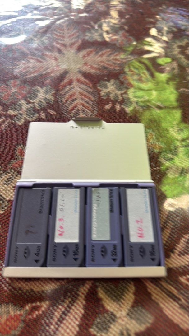 Sony Memory Stick Pro Duo Holder with 4 Memory Sticks (Category: Memory & SD Cards) located in Cainta. Submitted by danica010314 (Listing ID 1454816909, Image 2). Description: - White Sony Memory Stick Pro Duo holder - Ideal for use with older Sony devices.