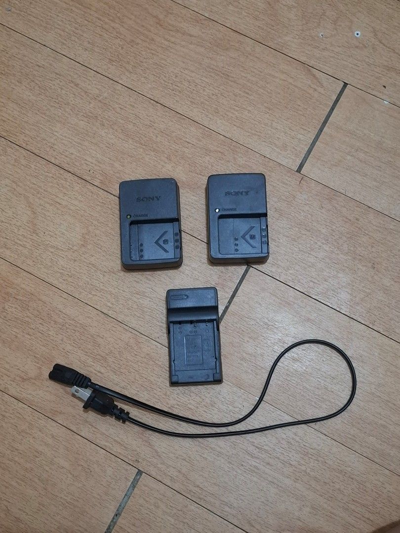 Sony NP-FR1 NP-FT1 Battery Pack & Chargers (Category: Batteries & Chargers) located in San Jose del Monte. Submitted by randomstuffs1 (Listing ID 1454912122, Image 3). Description: PAYMENT FIRST each battery - 350 each charger - 250 bundle - 1000 rfs: not being used no returns/refunds LBC: buyer shoulders sf Lalamove : buyer books shipping Payment: Gcash and Maya 📍san jose del monte, bulacan Delivery LBC (buyer shoulders sf) Lalamove (buyer book