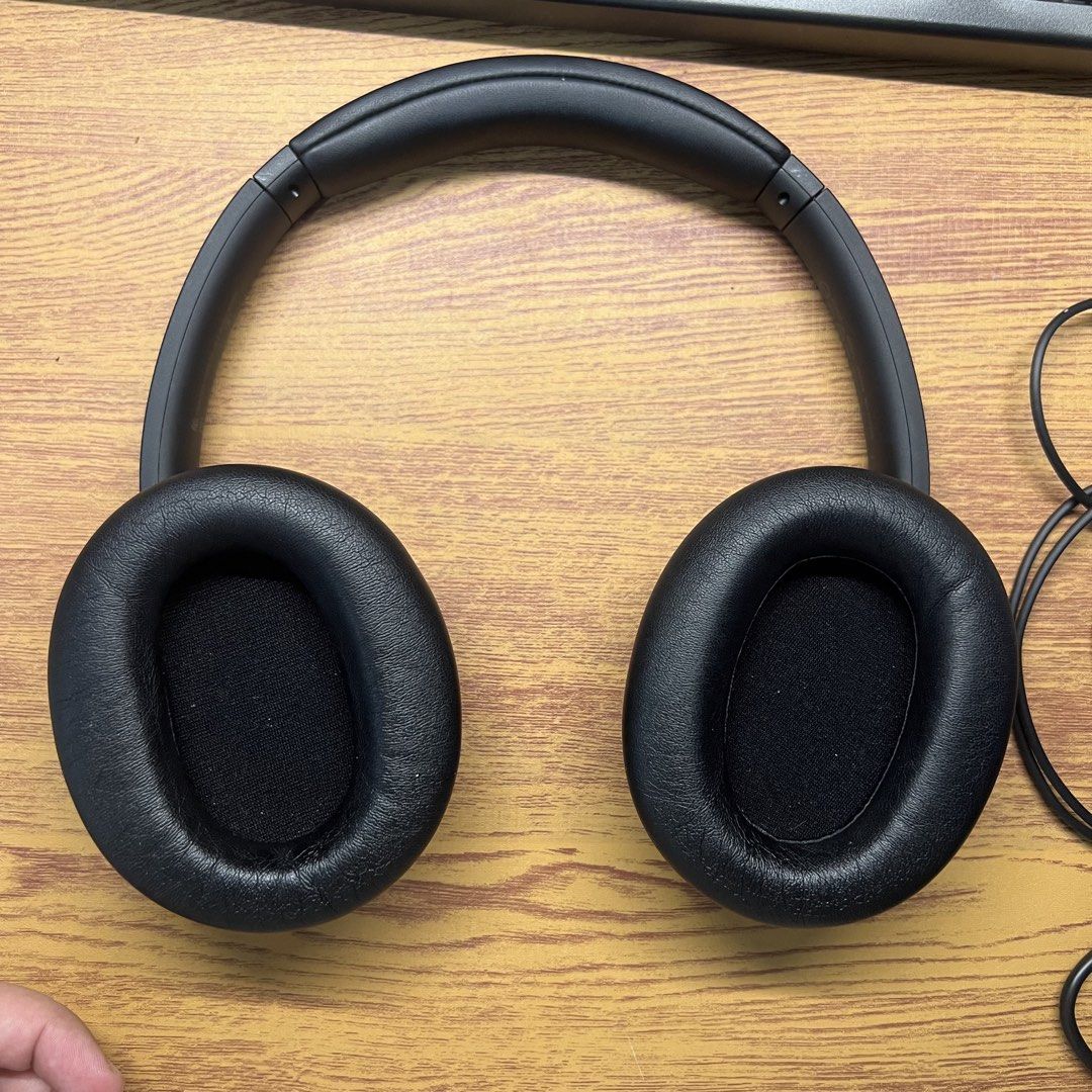 Sony WH-CH720N Headphones (Category: Headphones & Headsets) located in Del Monte. Submitted by csamanthanicole (Listing ID 1454942473, Image 2). Description: - Sony WH-CH720N Wireless Noise Cancelling Headphones - Bought August 2025 (<1 year old) - Comes with original charging cable and jack - Free case - No box.