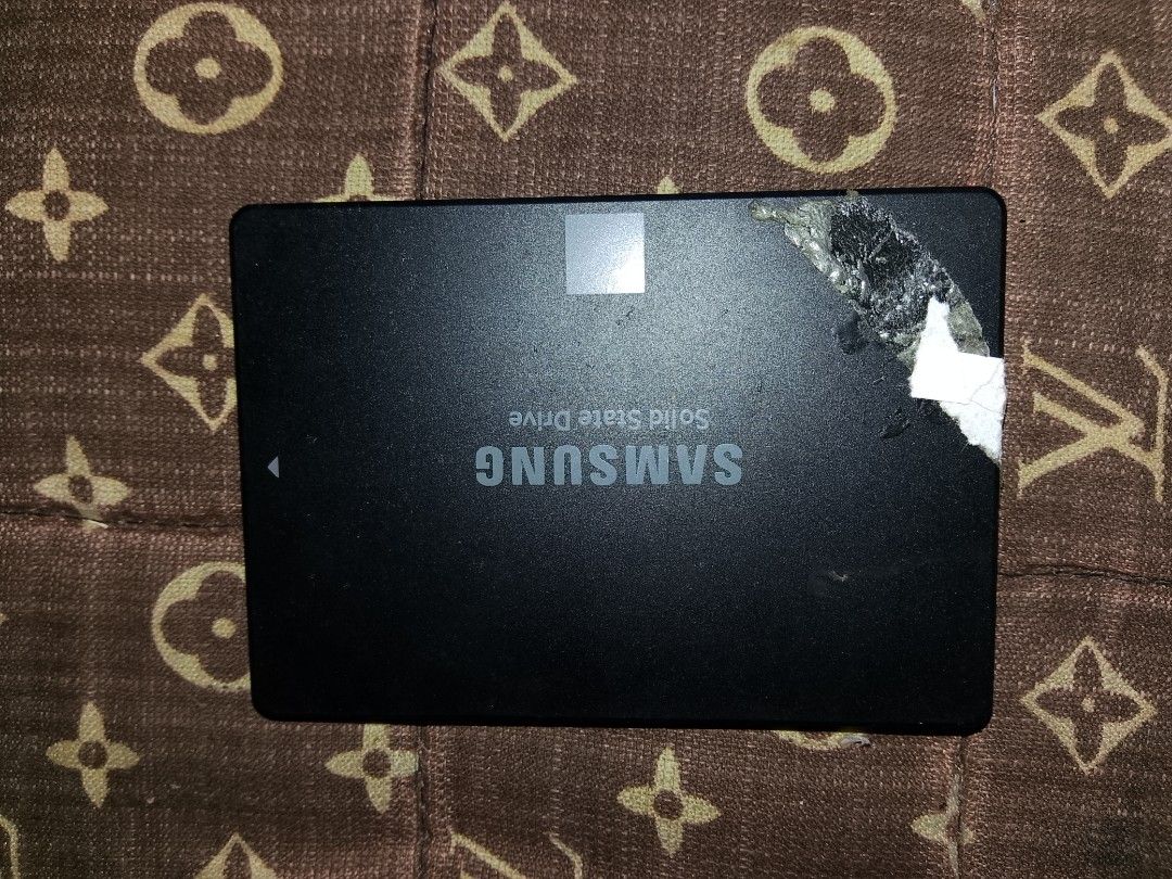 SSD Samsung 120 Gb (Category: Hard Disks & Thumbdrives) located in San Juan City. Submitted by goldwater-9020 (Listing ID 1454905272, Image 1). Description: Samsung SSD for laptop 120gb at price 1200 pesos at gagamitin nlng dm for interested. Meet up Paco Manila Area... Thanks Respect at Godbless.