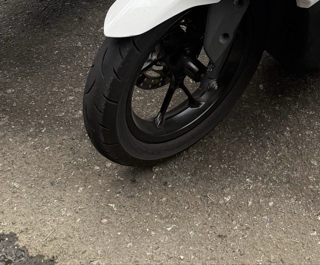 STD Rim (Category: Motorcycle Accessories) located in Singapore. Submitted by keepitsantai2021 (Listing ID 1454774037, Image 1). Description: Aerox v1 stock rim Can nego .